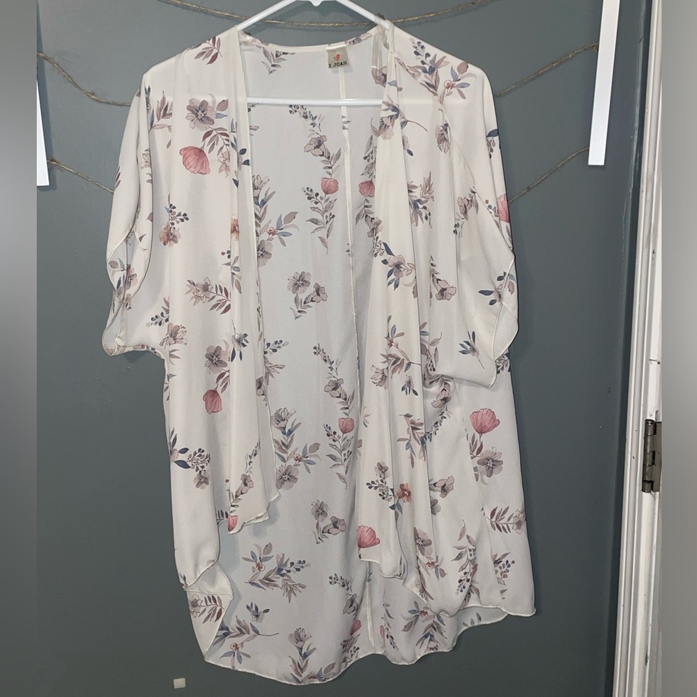 Flower cardigan, used once from the brand ‘I Joah’